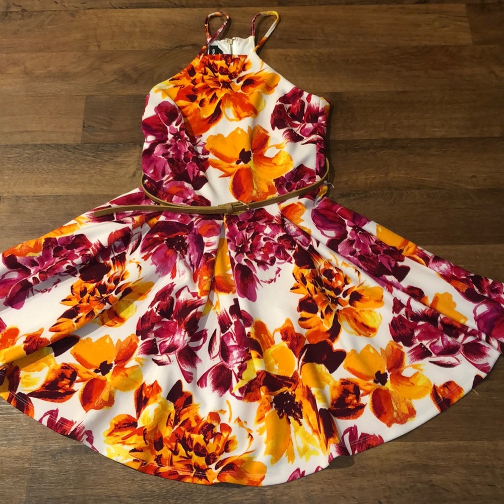 Bebe- Floral Summer Dress size Small